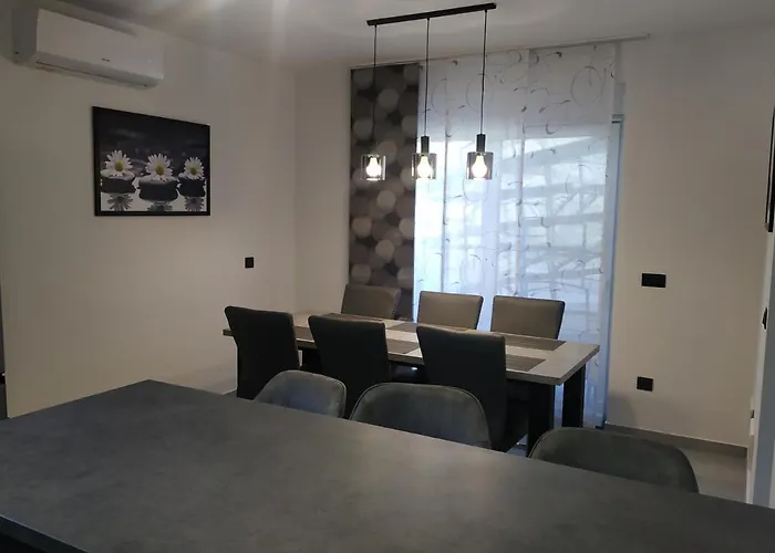 Villa Grande T&D Pula