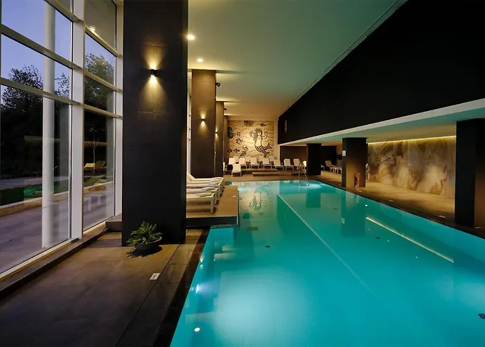 Hoteles cerca de Lungomare Opatija