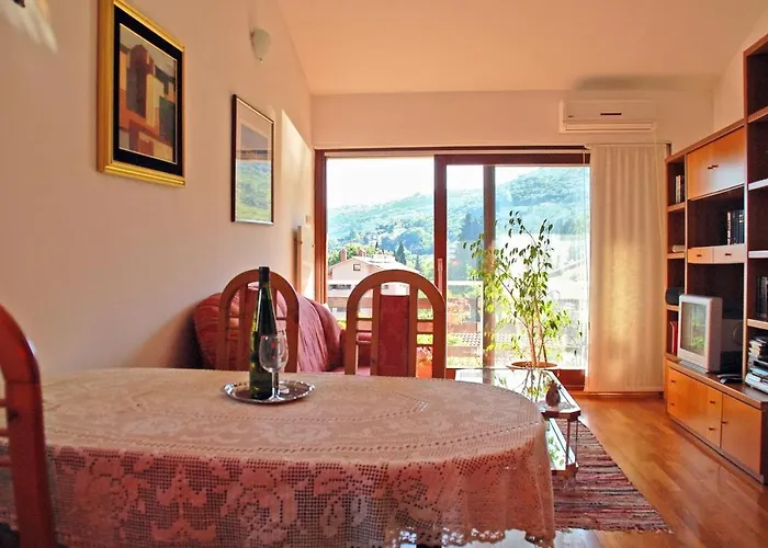 Huisdiervriedelijke Apartments With Wifi Opatija - Volosko, Opatija - 13300