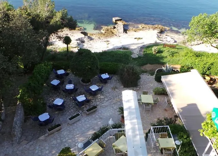 Room In Rovinj With Terrace, Air Conditioning, W-Lan 81-7
