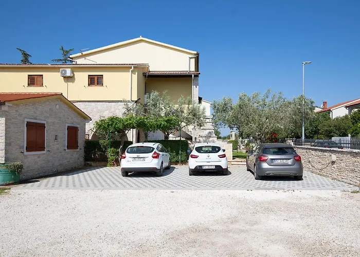 Appartamento Modern Stone House With Garden And Playground Medolino