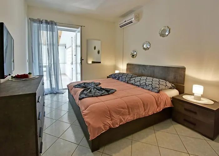 Apartments House Anna For Max 13 Persons In Porec, Pet Friendly