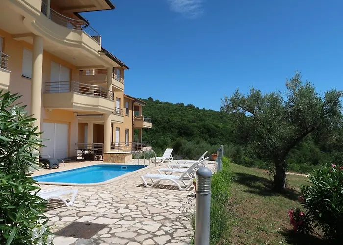 Haustierfreundliches Apartment Magnolia - Rac165 By Interhome Rabac