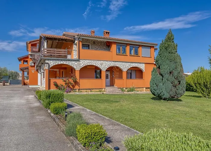 Apartments Danka With Shared Pool Pola