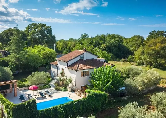 Villa Mimosa Novigrad Istria mit Pool