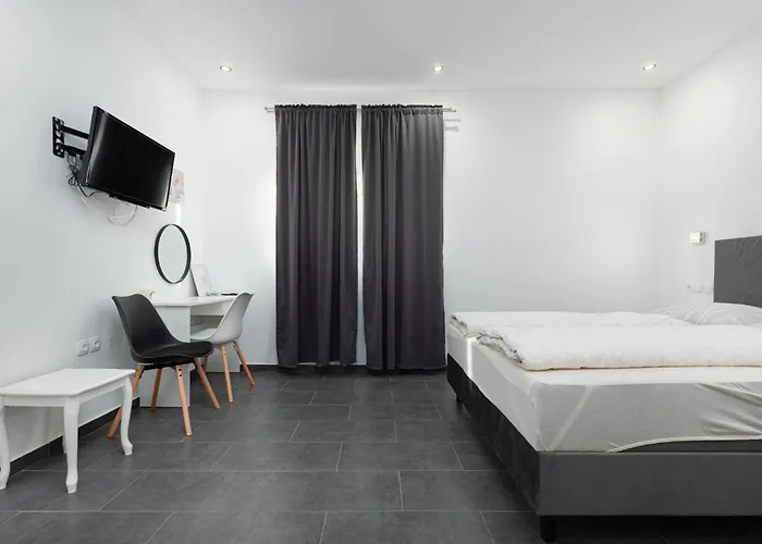 Rooms And Studio Flora Porec