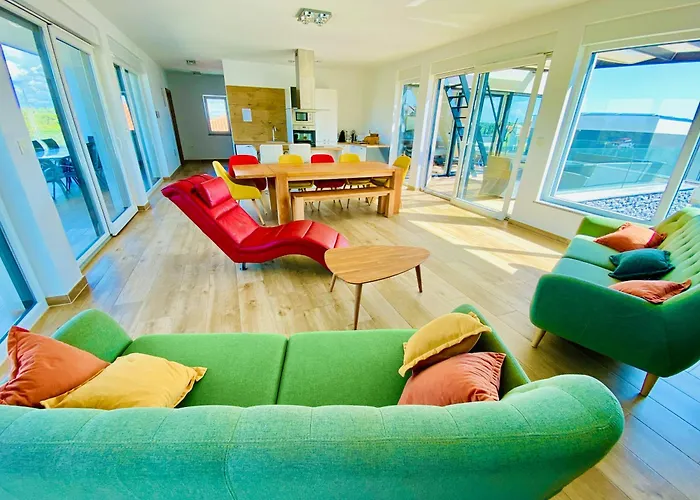Villa Am Meer Mit Pool & Kinderpool - Leon'S Holiday Homes Medulin
