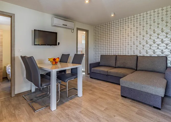 Mobile Home Rojnic Banjole