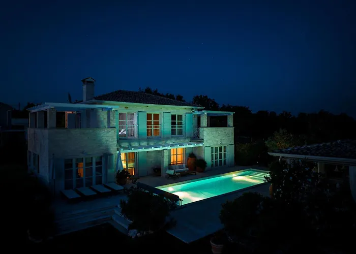 Villa Moonlight Porec with Pool