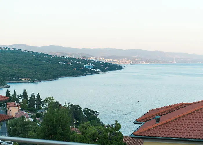 Premium Apartment With Beautiful Sea View, Short Walk To The Sea Opatija