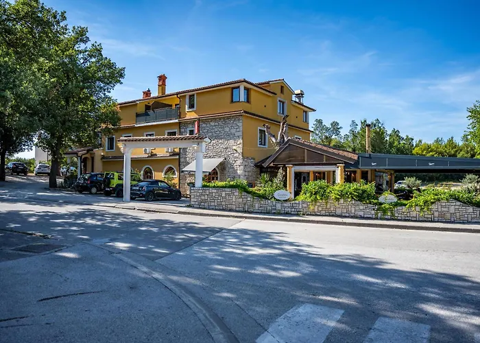 Boutique Rooms With Free Parking Pula