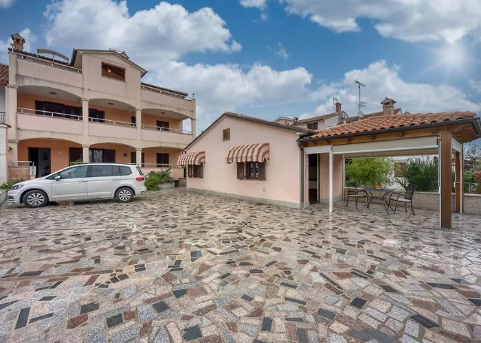Apartments Folo Rovigno
