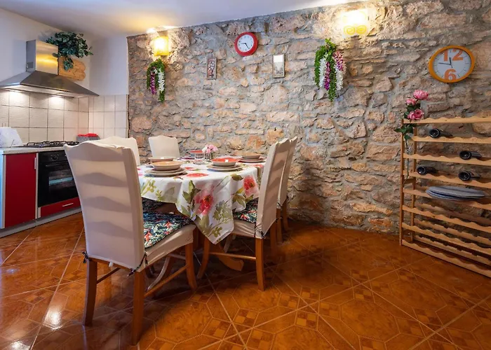 Two-Bedroom Holiday Home In Pula