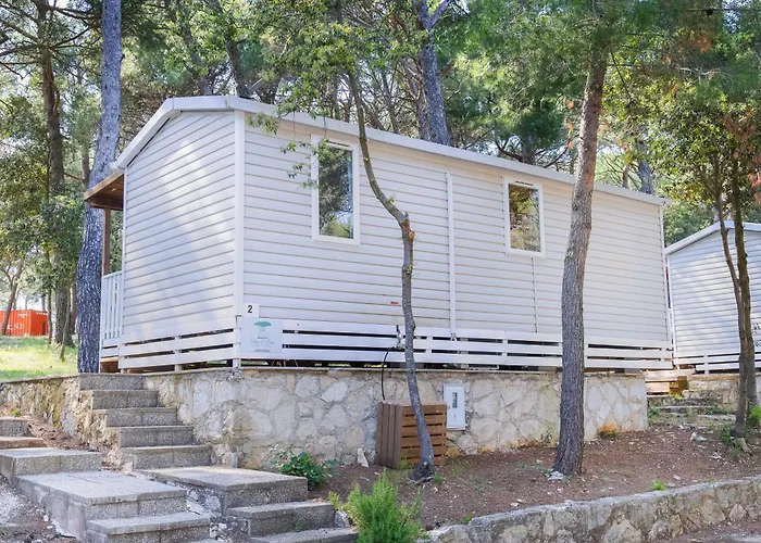 Haustierfreundliches Mobile Homes Pine Sea Banjole