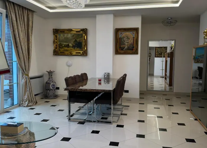 Villa Isabella - Luxury With Style Right Next To The Beach, Private Pool And Sea View Opatija