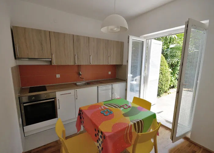 Apartments Paris Rovigno