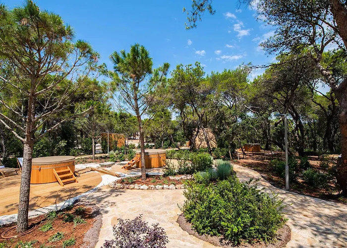 Hotel Arena One 99 Glamping à Pomer acceptant les animaux