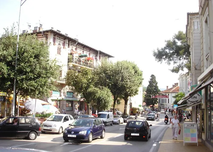 Green Market Apartment Opatija