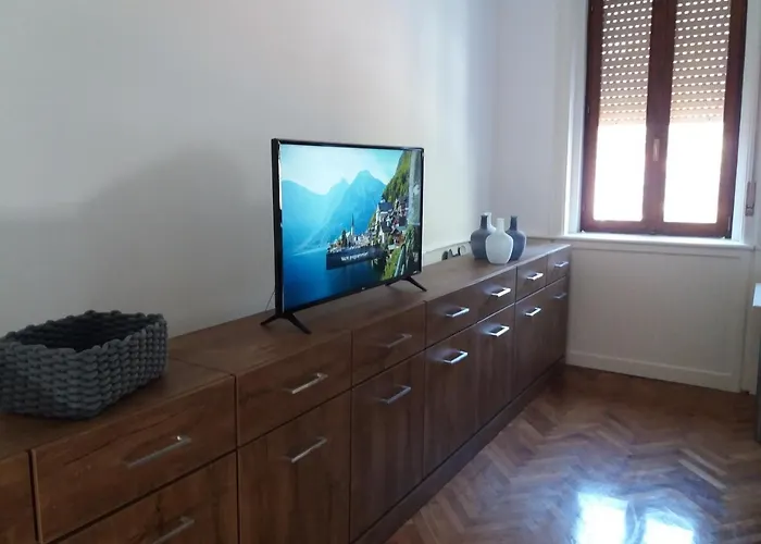 Apt Tennis Prime Location, Parking, Near Beach, Self Check-In Opatija