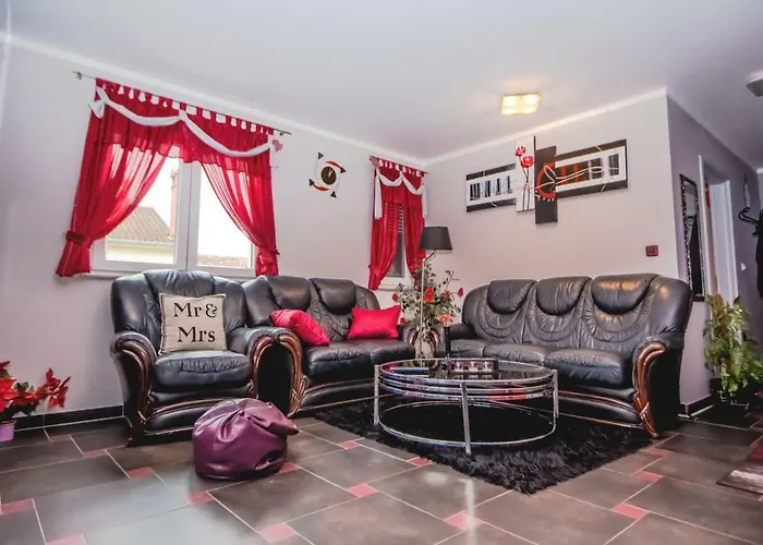Apartments Saric Pula