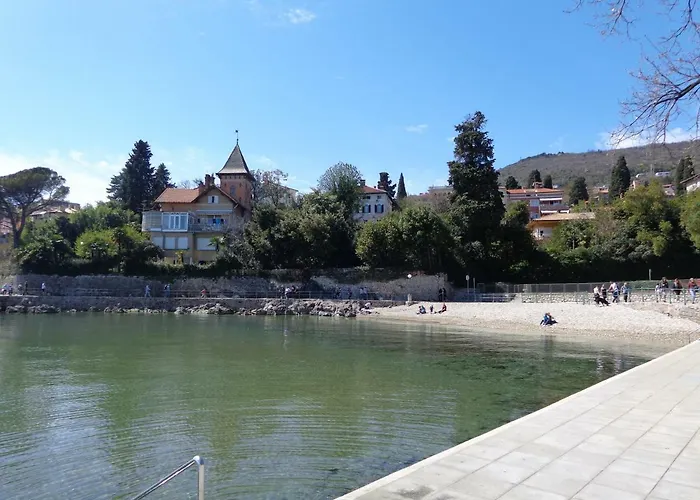 Central Apartment With Beautiful Sea View Opatija
