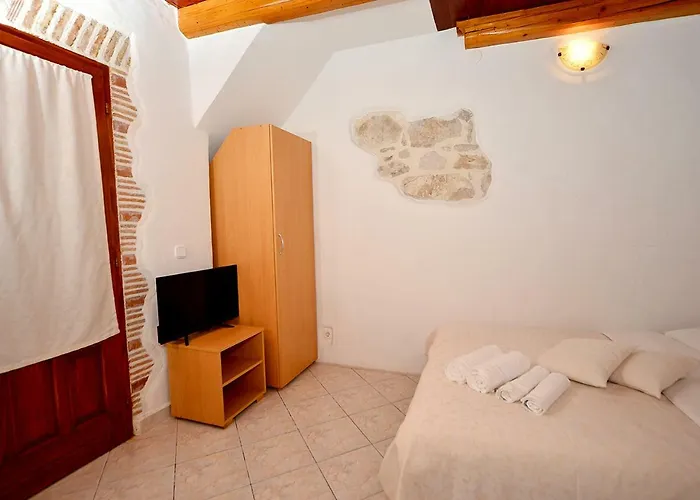 Old Town Vrsar, Apartments Danica & Zoran