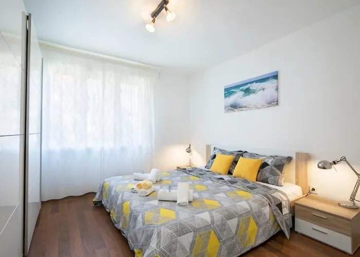 Castropola Apartment