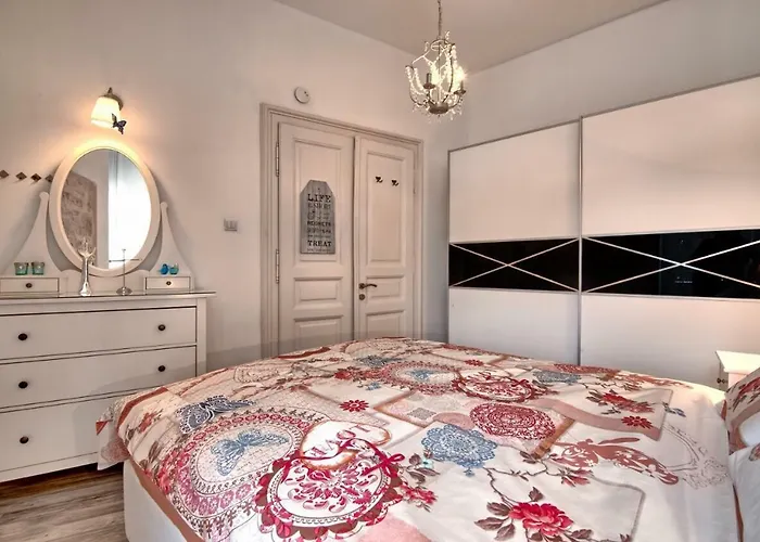 Huisdiervriedelijke Luxury With Sea View Appartement Pula