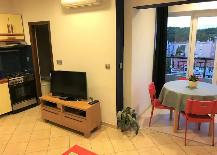 Apartment Pula Center - Near The Central Bus Station