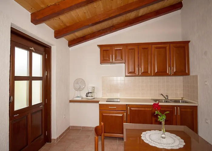 Haustierfreundliches Apartment La Roza Funtana